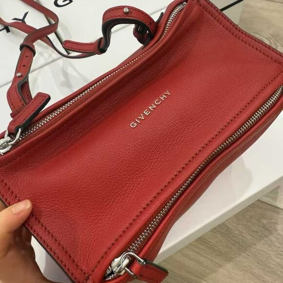 NWT Authentic Givenchy Leather Crossbody Bag red - Picture 2 of 5